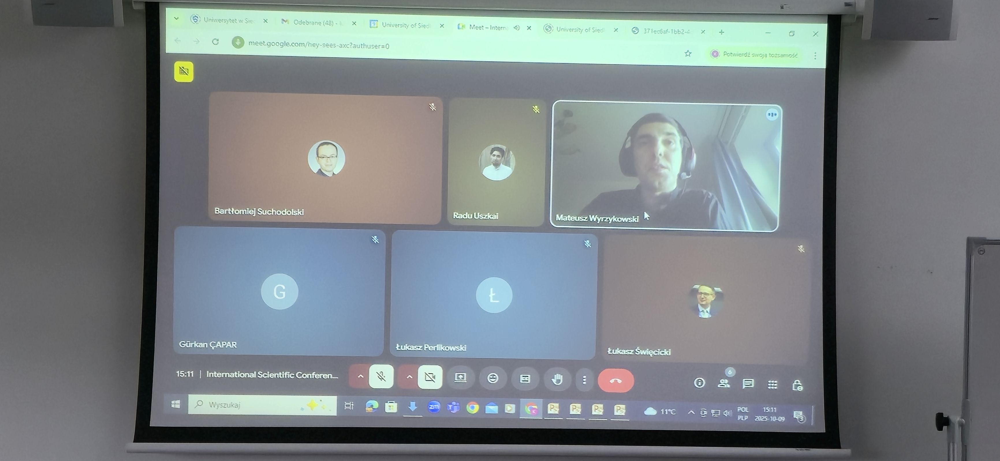 Mateusz Wyrzykowski wygłasza referat w panelu „Prawa człowieka w filozofii politycznej”